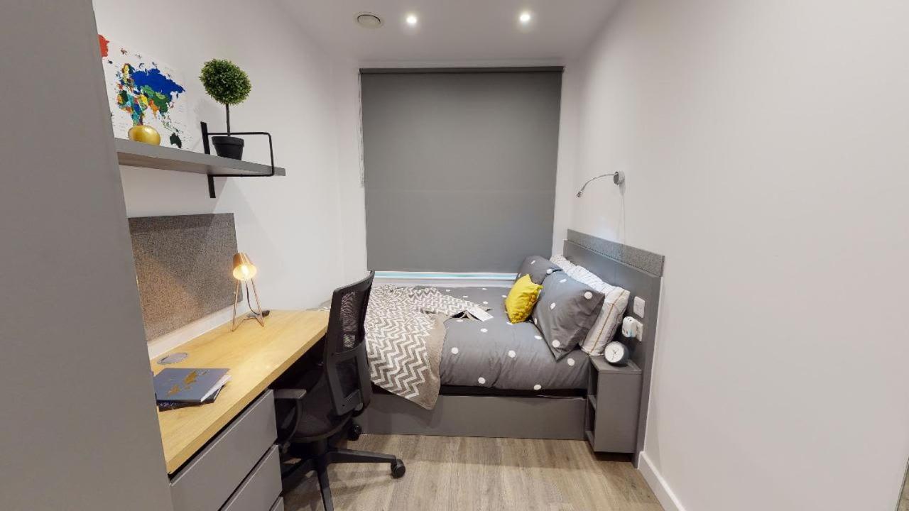 For Students Only Private Bedrooms With Shared Kitchen At Great Court In