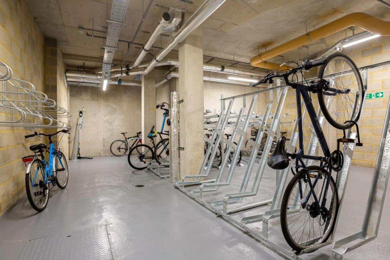 For Students Only Private Bedrooms With Shared Kitchen At Great Court In *