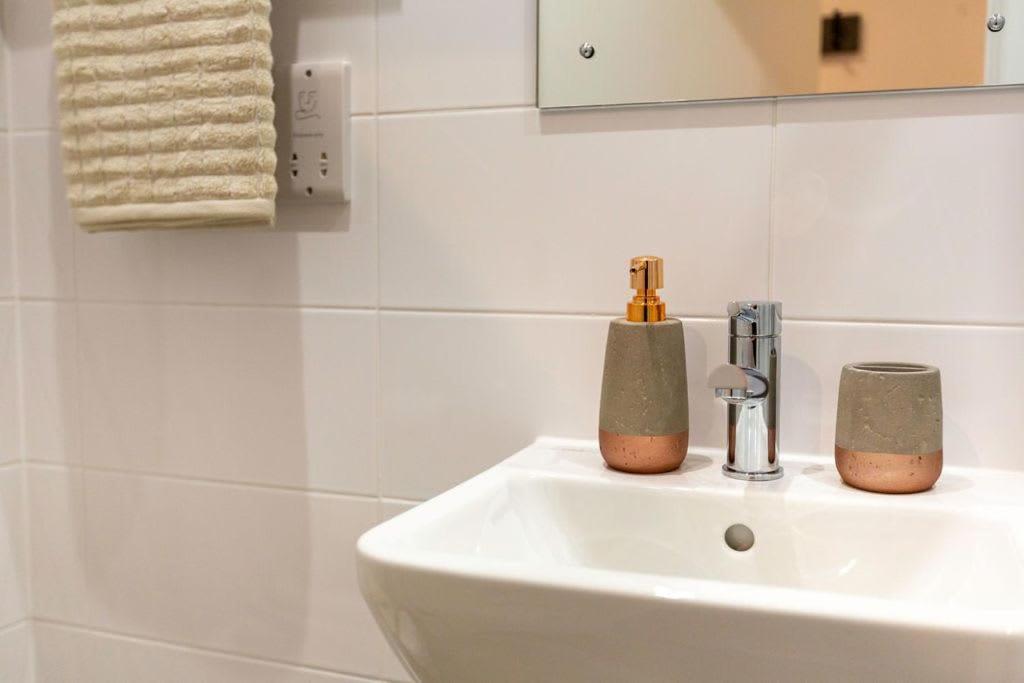 Appartamento For Students Only Private Bedrooms With Shared Kitchen At Great Court In