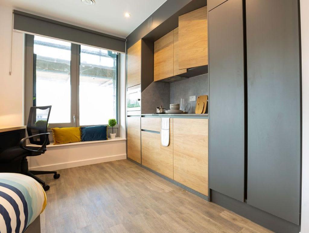 For Students Only Private Bedrooms With Shared Kitchen At Great Court In Appartamento *